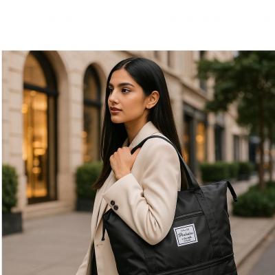 Large Travel Bag for Women – Foldable, Lightweight, Waterproof Duffel with Shoulder Strap